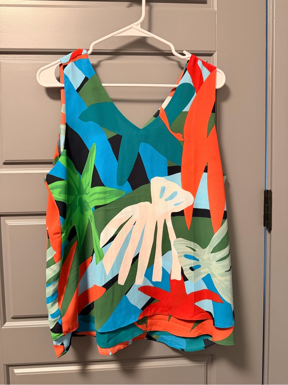 Ann Taylor Multicolor Tropical Print V-Neck Camisole